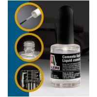 Adeziv pentru machete Italeri cu pensulă 15ml - cu pensulă groasă