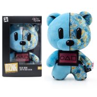 Figurină de pluș Squid Game DZNR Blue Bear ediția Join the Game 18cm - f/i/Figurina-de-plus-Squid-Game-DZNR-Blue-Bear-editia-Join-the-Game-18cm-1.jpg