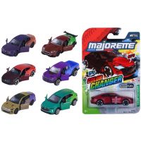 Majorette: Mașinuță care își schimbă culoarea, disponibilă în mai multe variante, 1 buc - Simba Toys - m/a/Majorette-Masinuta-care-isi-schimba-culoarea-disponibila-in-mai-multe-variante-1-buc--Simba-Toys-1.jpg