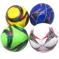 Minge de fotbal din piele artificială cu model, 23 cm, disponibil în mai multe variante - m/i/Minge-de-fotbal-din-piele-artificiala-cu-model-23-cm-disponibil-in-mai-multe-variante-1.jpg