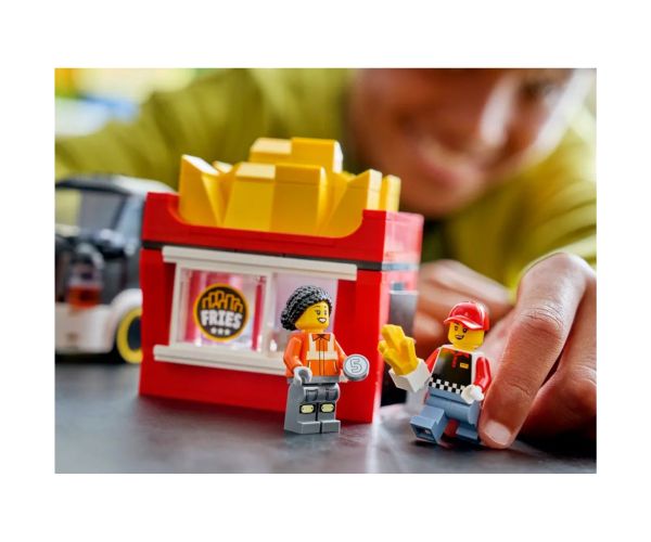 LEGO® City: Rulotă de vânzare cartofi prăjiți (60488)