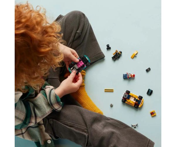 LEGO® City: Karturi și piloți de curse (60400)