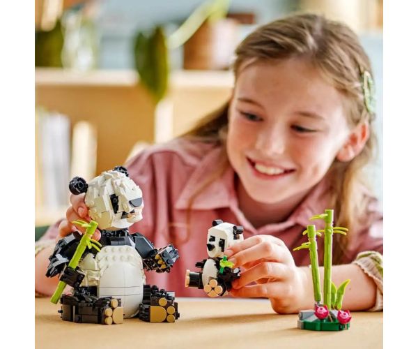 LEGO® Creator: Animale sălbatice: Familie de panda (31165)
