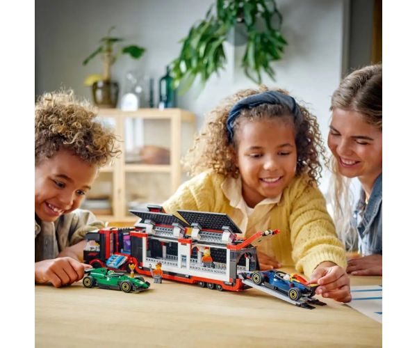 LEGO® City: Camion F1® cu mașinile RB20 și AMR24 F1® (60445)
