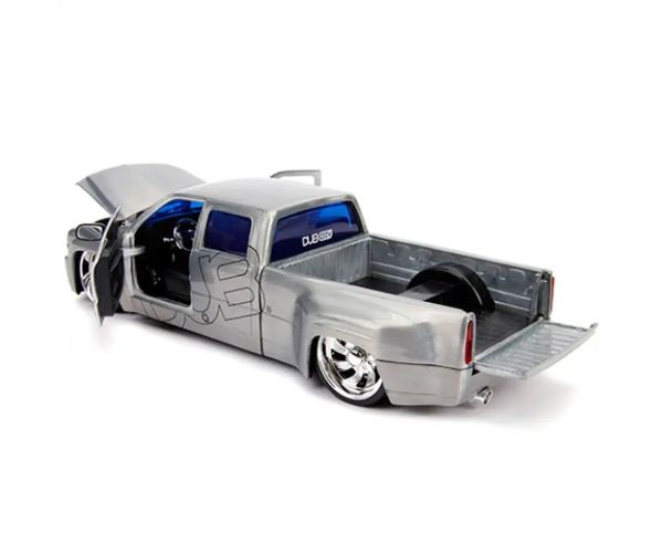 1999 Chevy Silverado Dooley metal mașină model 1/24 - Simba Toys