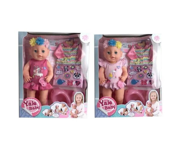 Fată care face pipi cu oliță și accesorii în două variante