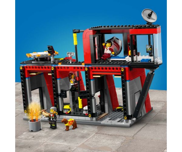 LEGO® City: Stația de pompieri și mașina de pompieri (60414)