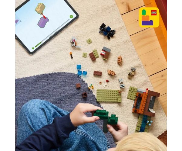 LEGO® Minecraft: Expediție de statui în mină (21269)