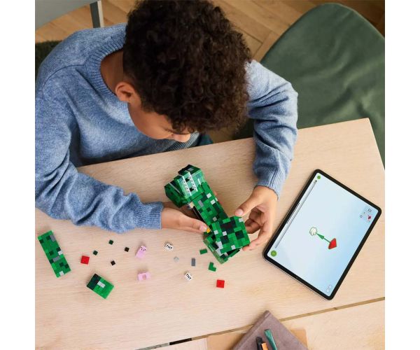 LEGO® Minecraft: Un Creeper™ (21276)