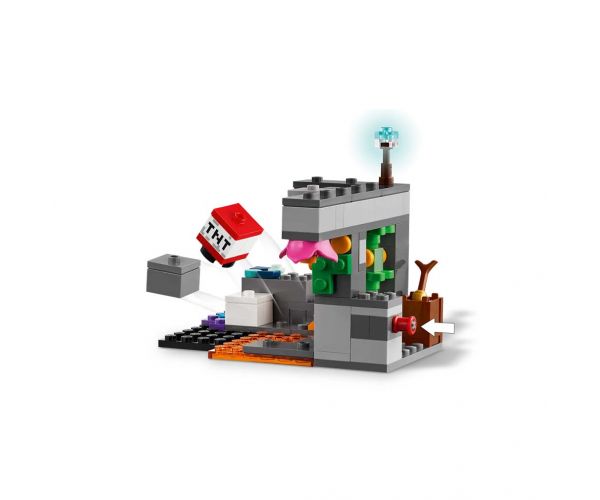 LEGO® Minecraft: Întâlnire cu Gardianul (21274)