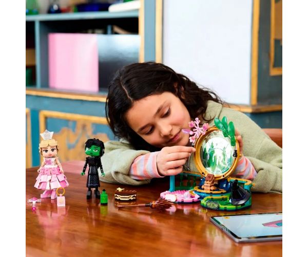 LEGO® Wicked: Figurine Elphaba și Glinda (75682)