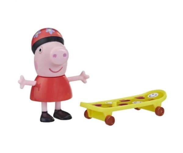 Peppa Pig: Peppa Pig în cască de protecție cu skateboard set figurine - Hasbro