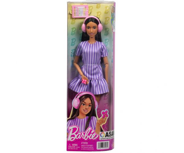 Barbie: Prietene Fashionista păpușă de modă stilată cu căști în rochie mov – Mattel