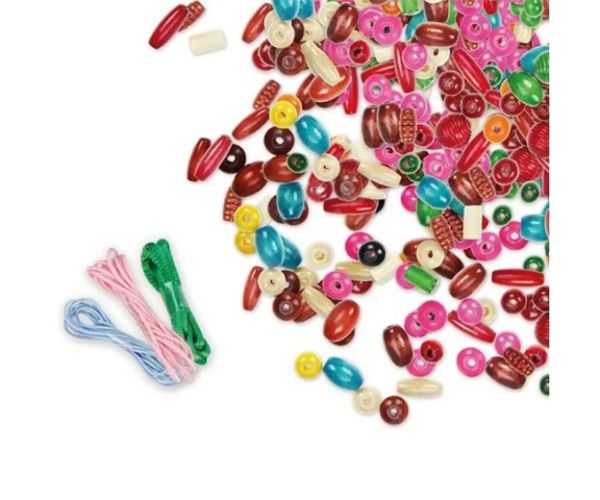 LENA: mărgele colorate lemn 438 bucăți în suport plastic