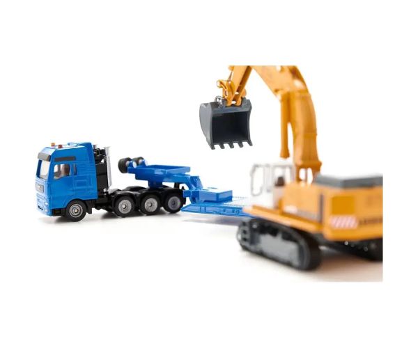 Transportor greu SIKU MAN cu excavator Liebherr 1/87