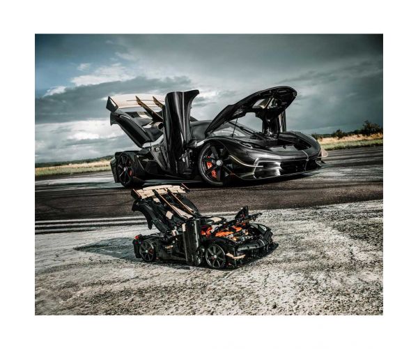 LEGO® Technic: Koenigsegg Sadairs Spear supercar (42232)