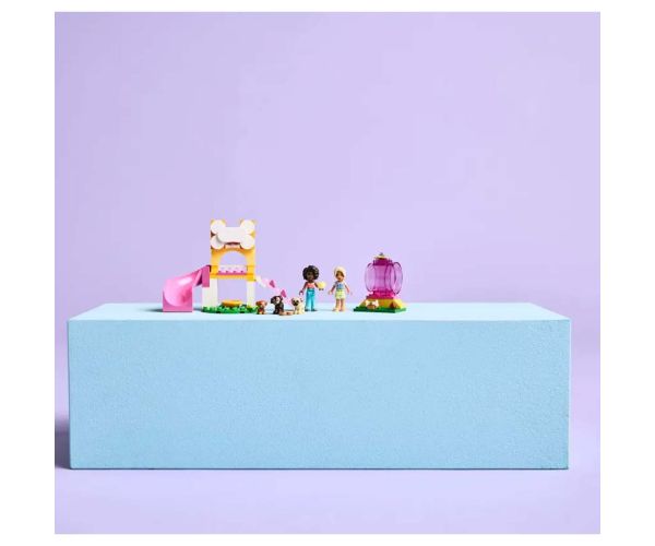 LEGO® Friends: Teren de joacă pentru câini (42665)