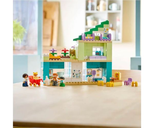 LEGO® DUPLO®: 3 în 1 casă de familie modernă cu figurine (10470)