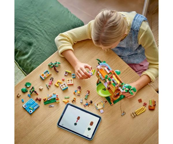 LEGO® Friends: Loc de întâlnire în copac al prieteniei (42652)