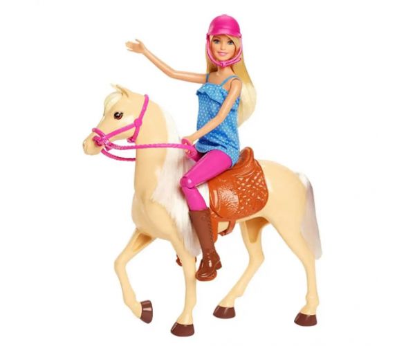 Barbie set cu păpușă - Mattel