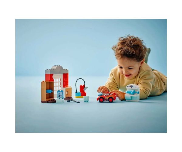 LEGO® DUPLO®: Vizita lui McQueen la garajul lui Doki (10456)