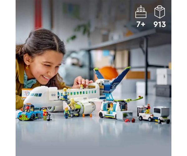 LEGO® City: Avion de transport de pasageri (60367)