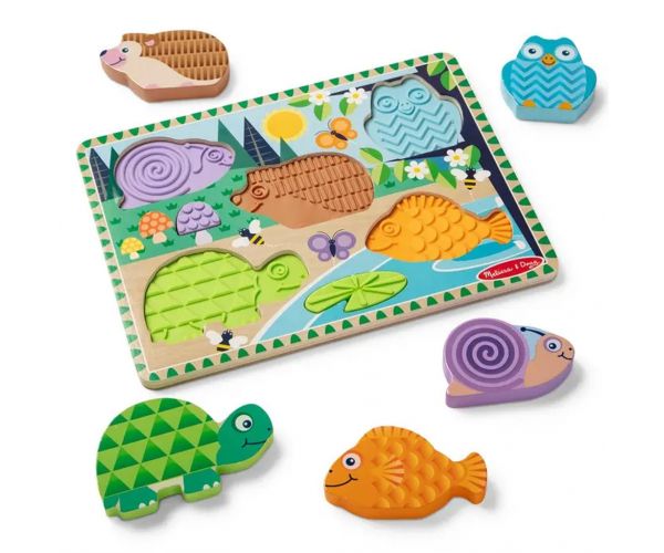 Atinge și Simte — Puzzle tactil din lemn cu animale din pădure - Melissa & Doug