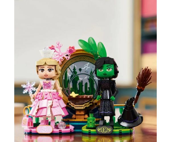 LEGO® Wicked: Figurine Elphaba și Glinda (75682)