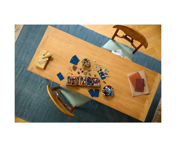 LEGO® Icons: Colț de lectură: Librărie (11379)