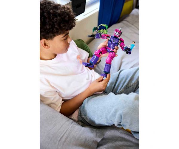 LEGO® Marvel: Lupta eroică a Vânătorilor: Trezirea Doctorului Doom (76348)