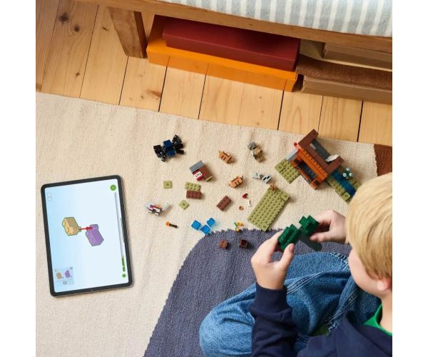 LEGO® Minecraft: Expediție de statui în mină (21269)