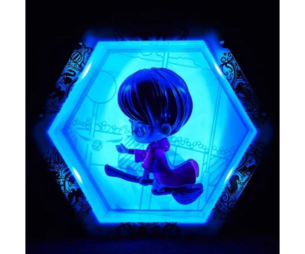 Harry Potter: WOW! POD Lumea vrăjitorilor - Figurina colectabilă Harry cu lumină magică