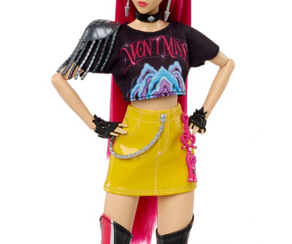 K-Pop Demonii Vânătorii: Mira păpușă de modă cu armă – Mattel