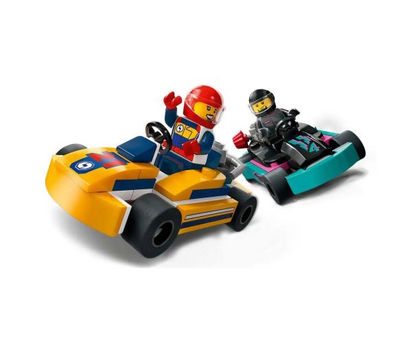 LEGO® City: Karturi și piloți de curse (60400)