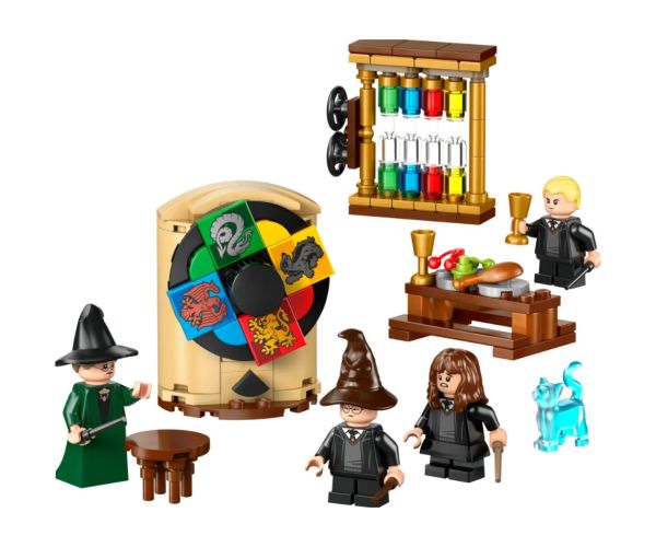LEGO® Harry Potter: Castelul Hogwarts™: Ceremonia de selecție a Pălăriei de Teslă (76460)