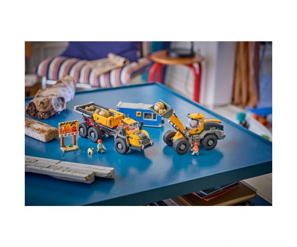 LEGO® City: Excavație și camion cu platformă basculantă (60494)