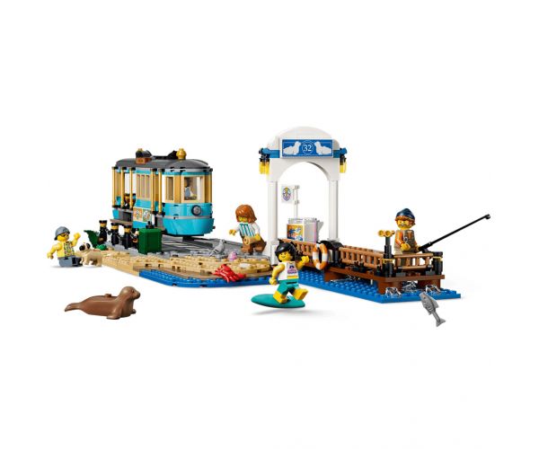 LEGO® City: Tramvai clasic pe plajă (60506)