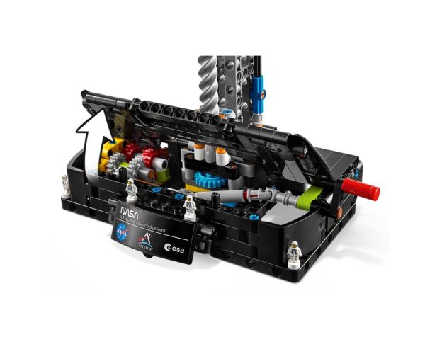 LEGO® Technic: Sistemul de lansare a rachetei NASA Artemis (42221)