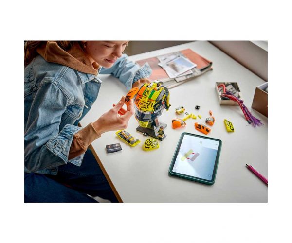 Edițiile LEGO®: Casca lui Lando Norris de la echipa McLaren Mastercard F1® (43023)