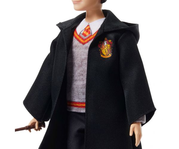 Harry Potter: bebeluș Harry în robă cu baghetă magică - Mattel