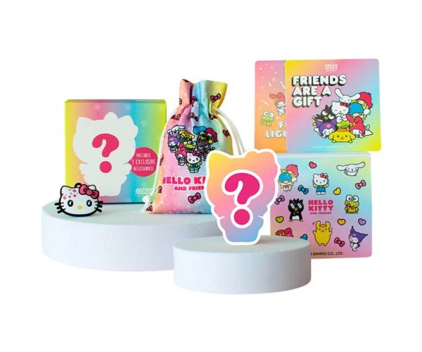 Hello Kitty Cutie Box cu figurină și autocolante.