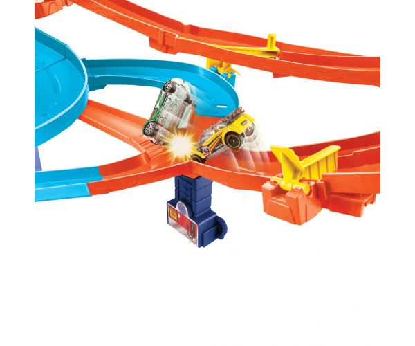 Hot Wheels: Set de pistă Super Serpentină cu 5 mașinuțe - Mattel