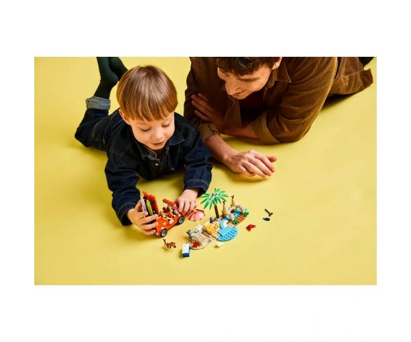 LEGO® Bluey™: Bluey és családja a tengerpartra utazik (11202L)