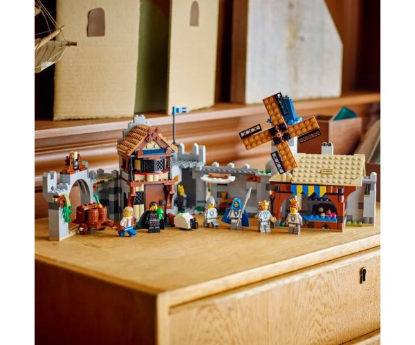 LEGO® Creator: Középkori lovagi vár (31168)