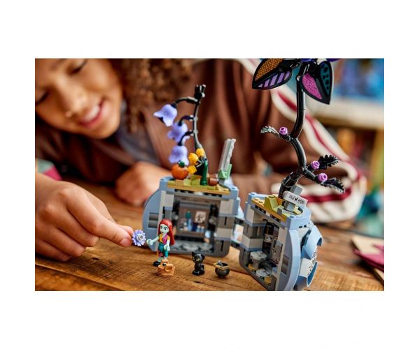 LEGO® Disney™: Ghiveciul lui Sally (43288)