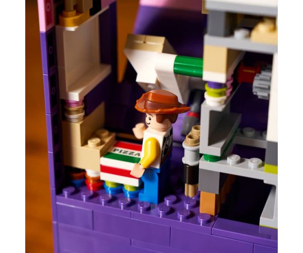 LEGO® Disney™ Toy Story: Suport pentru cărți Slinky Dog (43301)