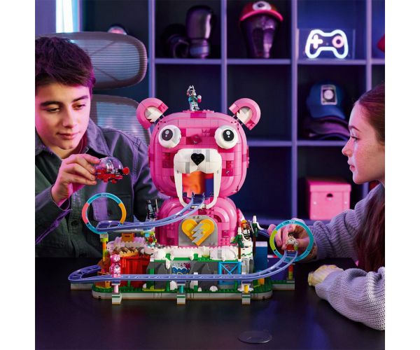 LEGO® Fortnite: Peștera Rave (77082)