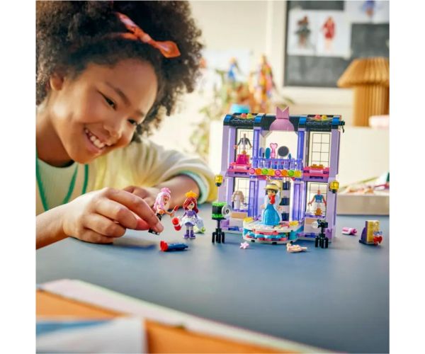 LEGO® Friends: Paradă de modă în Heartlake City (42685)