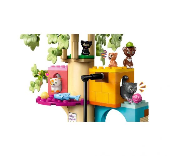 LEGO® Friends: Születésnapi cicazsúr és lombház cicáknak (42666)