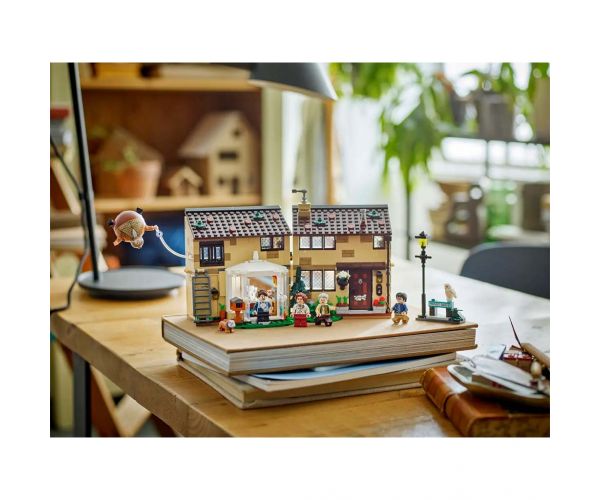 LEGO® Harry Potter: Aleea Privet: Vizita mătușii Marge (76451)